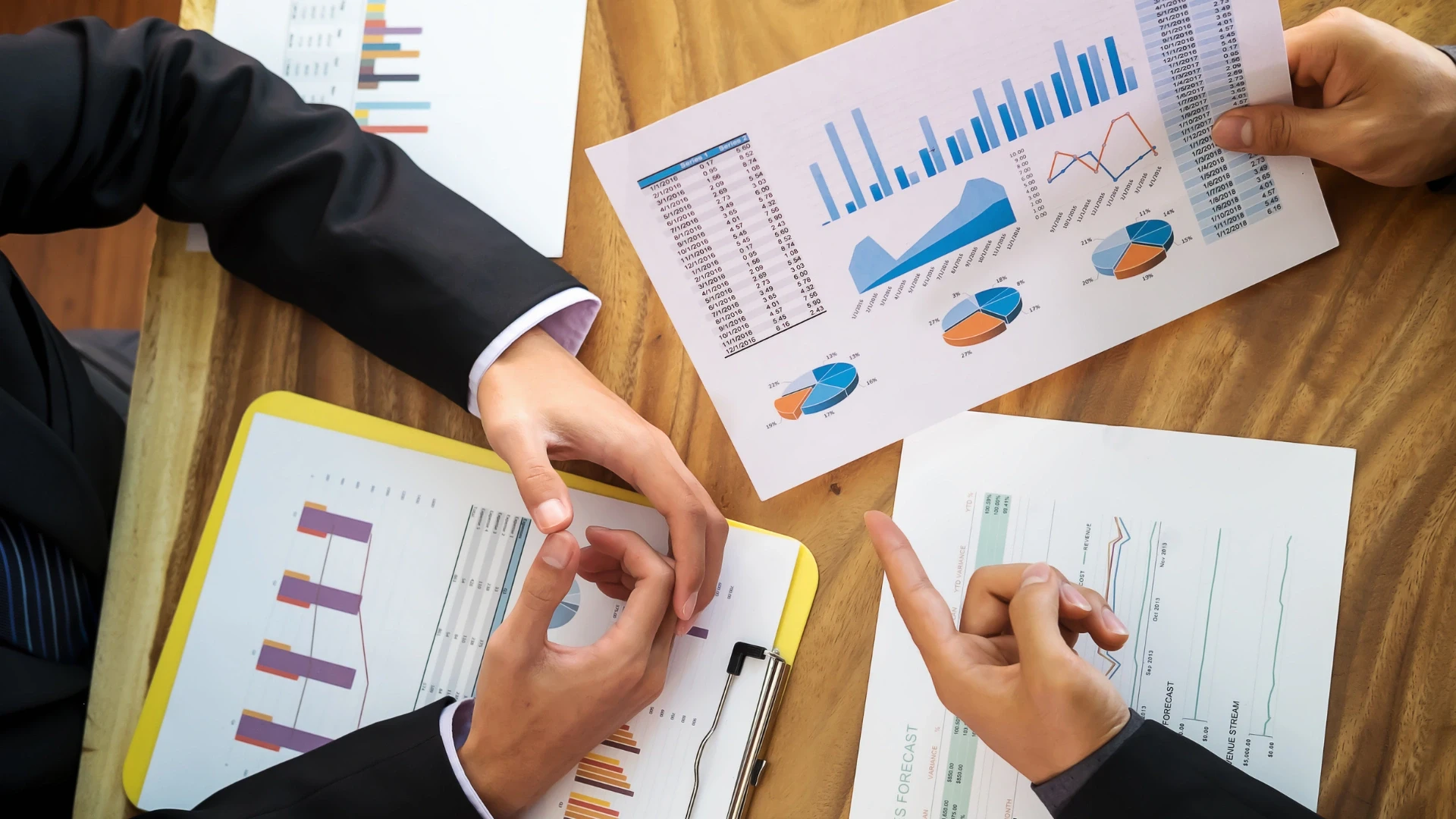 QR payment system development cost by market